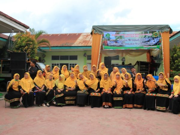 SUSUNAN SK PANITIA PERPISAHAN KELAS IX TAHUN AJARAN 2020/2021