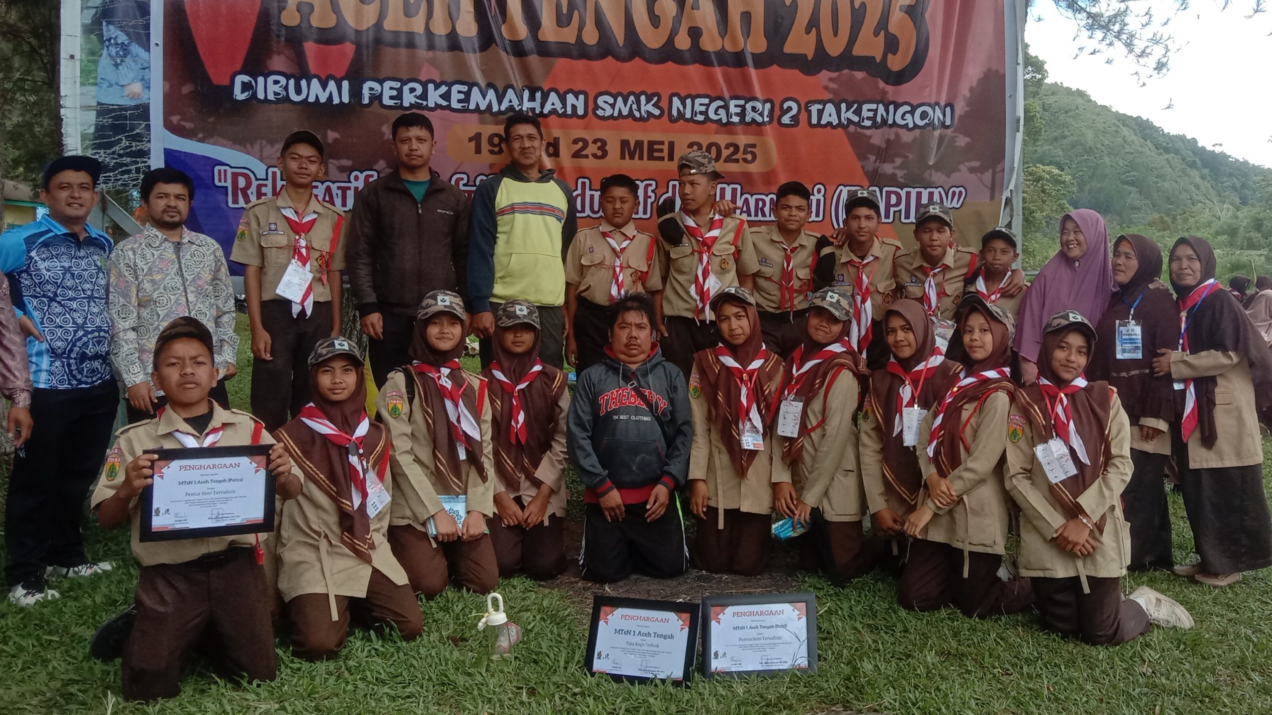 MTsN 1 Aceh Tengah Sukses Meriahkan Jambore Cabang Aceh Tengah 2025 dan Raih 3 Piagam Penghargaan MTsN 1 Aceh Tengah Sukses Meriahkan Jambore Cabang Aceh Tengah 2025 dan Raih 3 Piagam Penghargaan