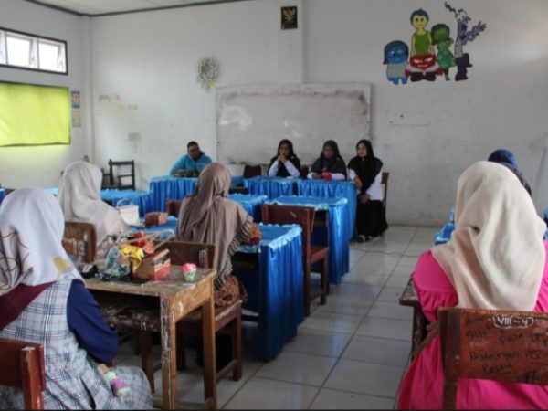 Perdana, Rapat Komite Baru MTsN 1 Aceh Tengah Bersama Wali Murid Digelar Lancar