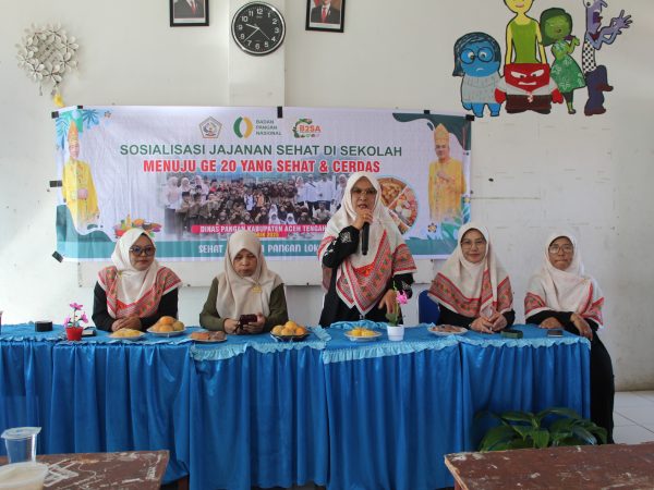 Dinas Pangan Memberikan Sosialisasi Jajanan Sehat di MTsN 1 Aceh Tengah: Menuju G-20 yang Sehat dan Cerdas