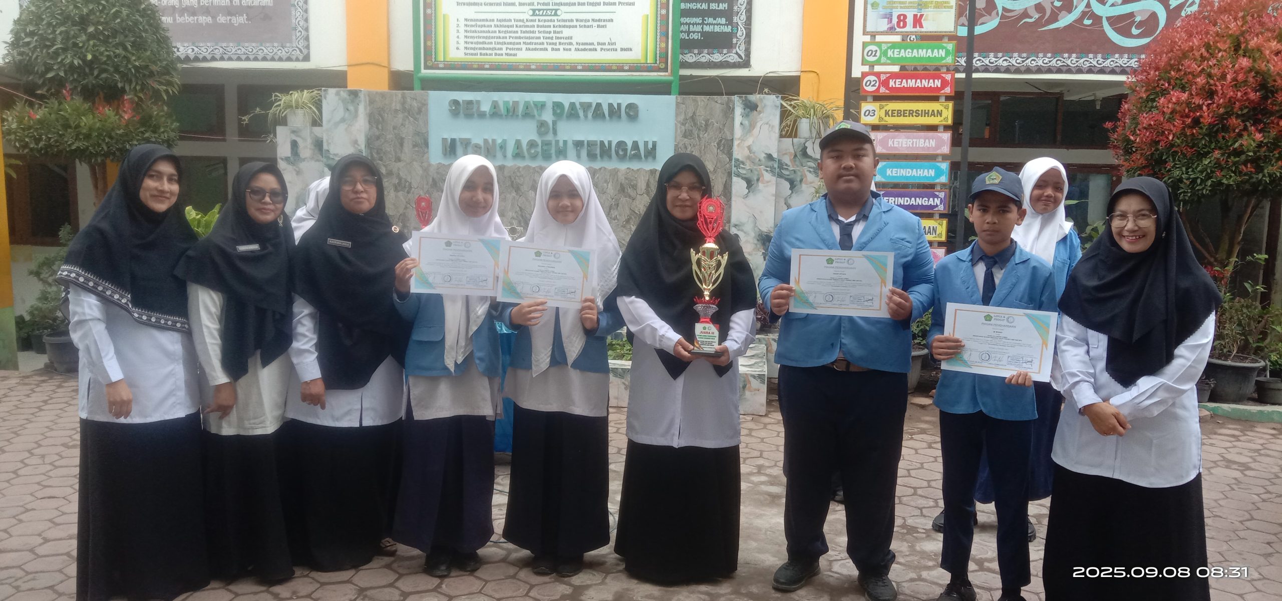 MTsN 1 Aceh Tengah Juara III dalam Lomba Pengucapan Slogan "Semangat Maju" Tingkat SMP/MTs di Ajang LIPGA dan PROSAT