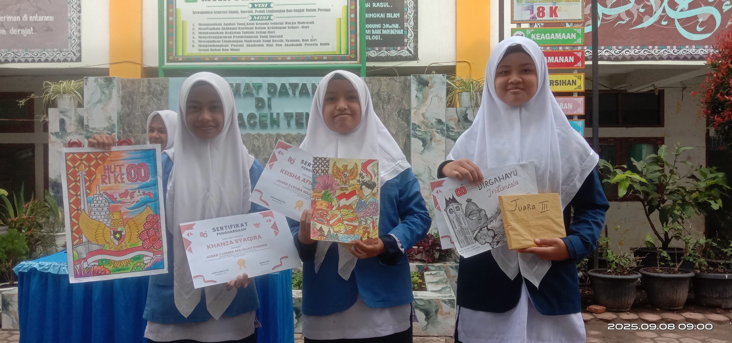 SISWI MTsN 1 ACEH TENGAH RAIH JUARA LOMBA MAJALAH DINDING SISWI MTsN 1 ACEH TENGAH RAIH JUARA LOMBA MAJALAH DINDING