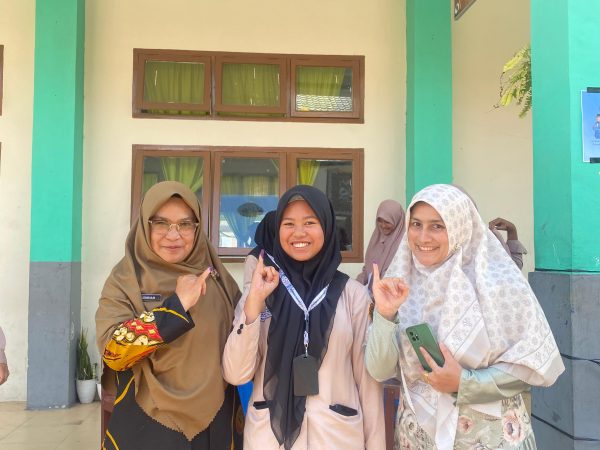 PEMILIHAN KETUA DAN WAKIL KETUA OSIM MTsN 1 ACEH TENGAH PERIODE 2025/2026 BERBASIS KOMPUTER BERJALAN SUKSES DI LAPANGAN MADRASAH