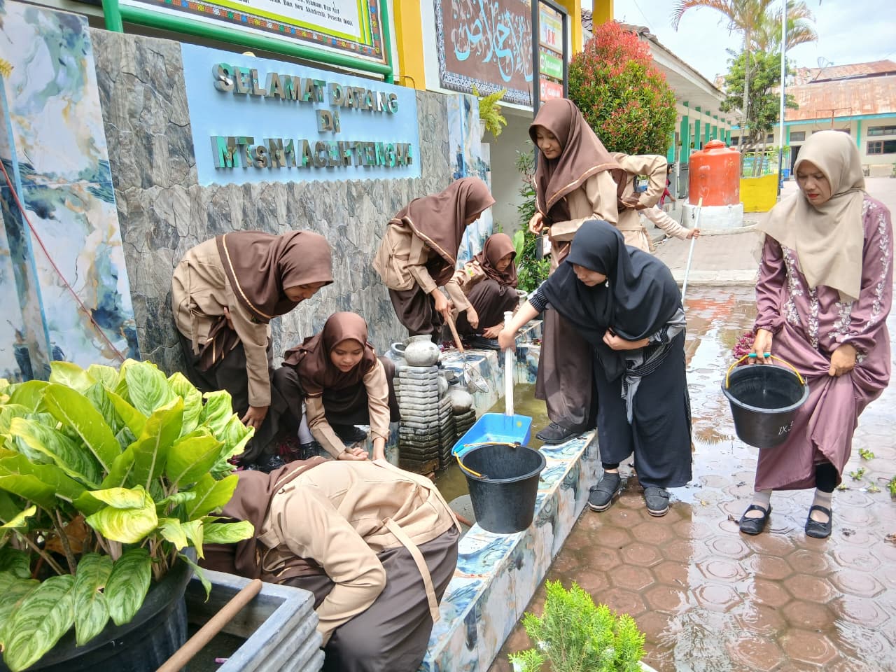 Lingkungan Hidup: 08/11/25