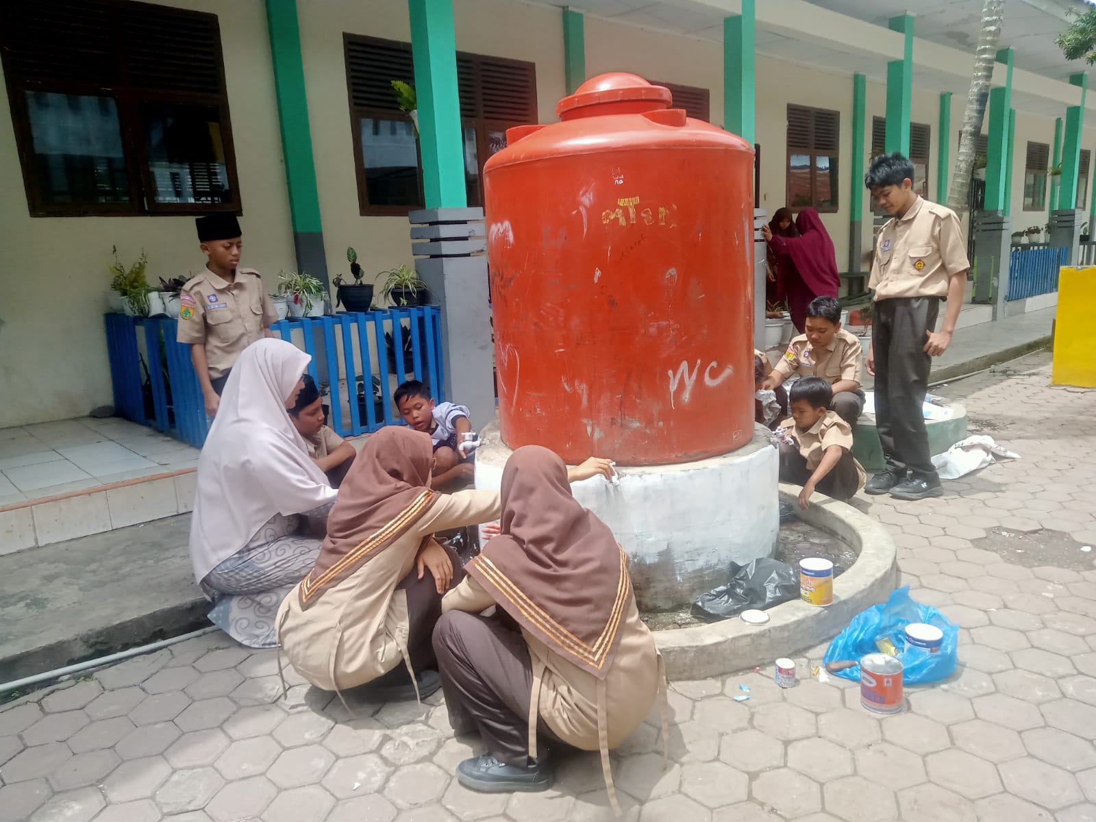 Lingkungan Hidup: 11/10/25