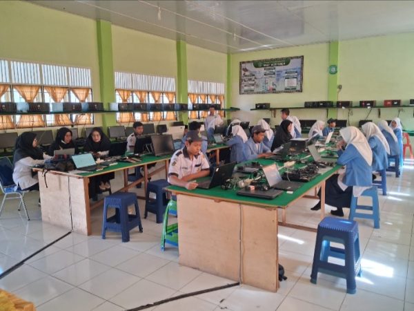 MTsN 1 Aceh Tengah Gelar Simulasi TKA 2026 di Laboratorium Komputer