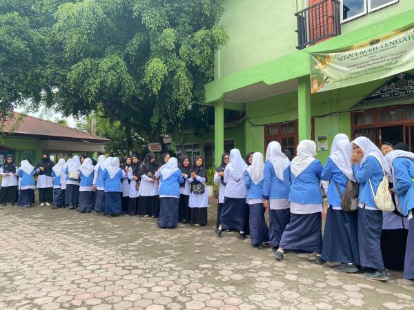 Siswa MTsN 1 Aceh Tengah Sambut Hari Pertama Sekolah dengan Halal Bihalal