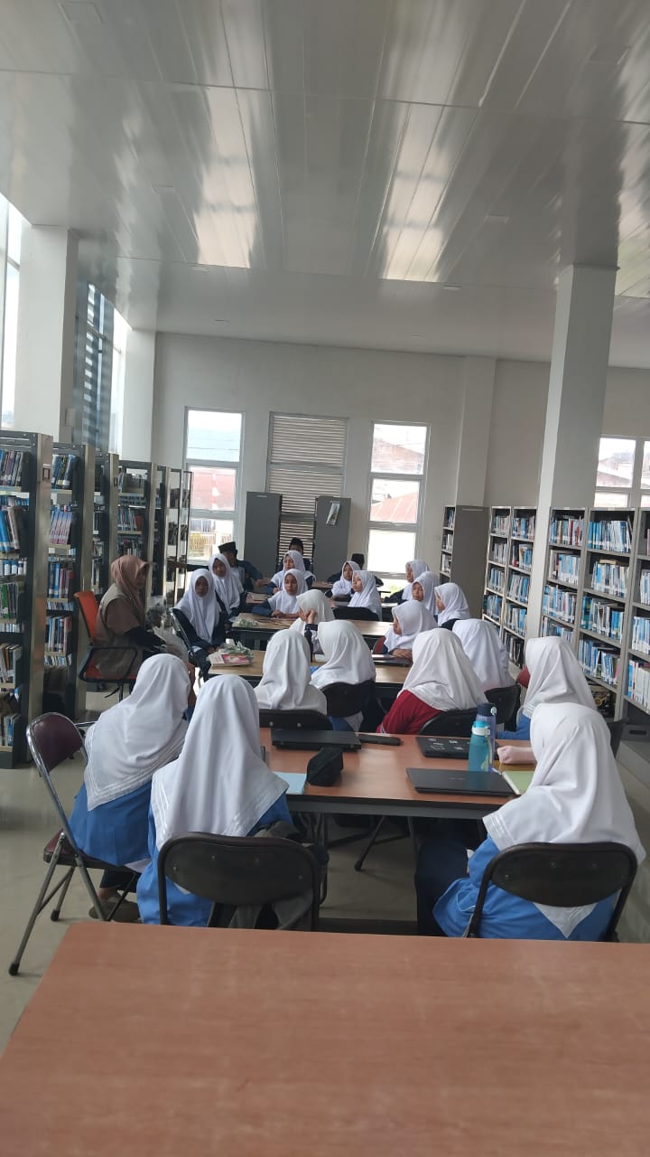 Siswa MTsN 1 Aceh Tengah Ikuti Pembinaan Riset di Perpustakaan Daerah Siswa MTsN 1 Aceh Tengah Ikuti Pembinaan Riset di Perpustakaan Daerah